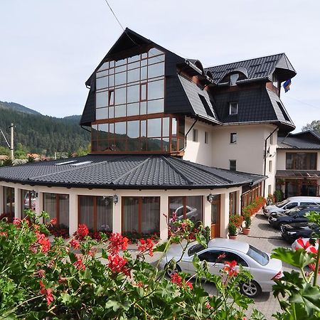 Hotel Cosmos Campulung Moldovenesc Exterior photo