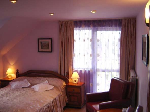 Hotel Cosmos Campulung Moldovenesc Room photo